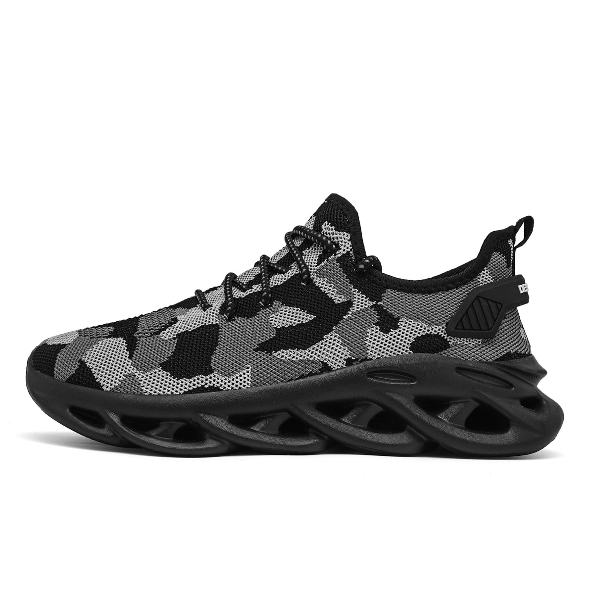 AETHON ’Stealth' X9X Chunky Sneakers in Carbon Black Camo